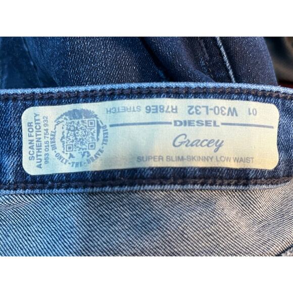 Diesel Jeans Gracey Size 30 Low Rise Straight Leg Super Slim Skinny Distressed - Picture 6 of 9